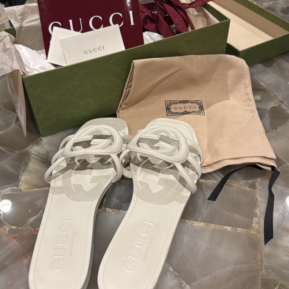 Gucci WOMEN'S INTERLOCKING G SLIDE SANDAL Size 41